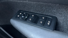 Volvo XC40 2.0 B4P Plus Dark 5dr Auto Petrol Estate